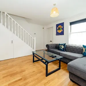  Holiday home Flash Sale Free Parking I Next To I 2 Bedroom Mews House United Kingdom
